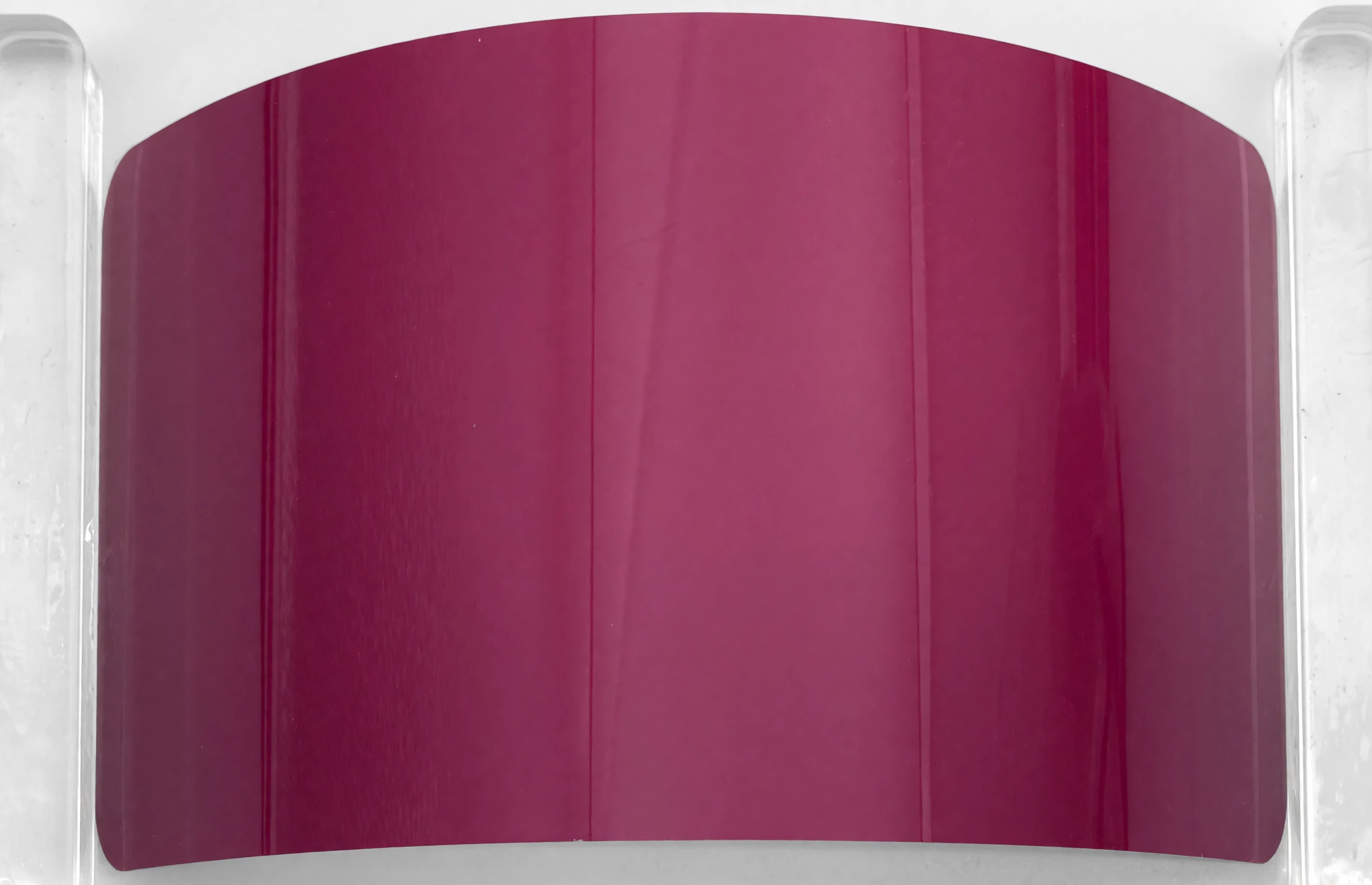 Цветная защитная полиуретановая плёнка LuxArmor Ruby Red
